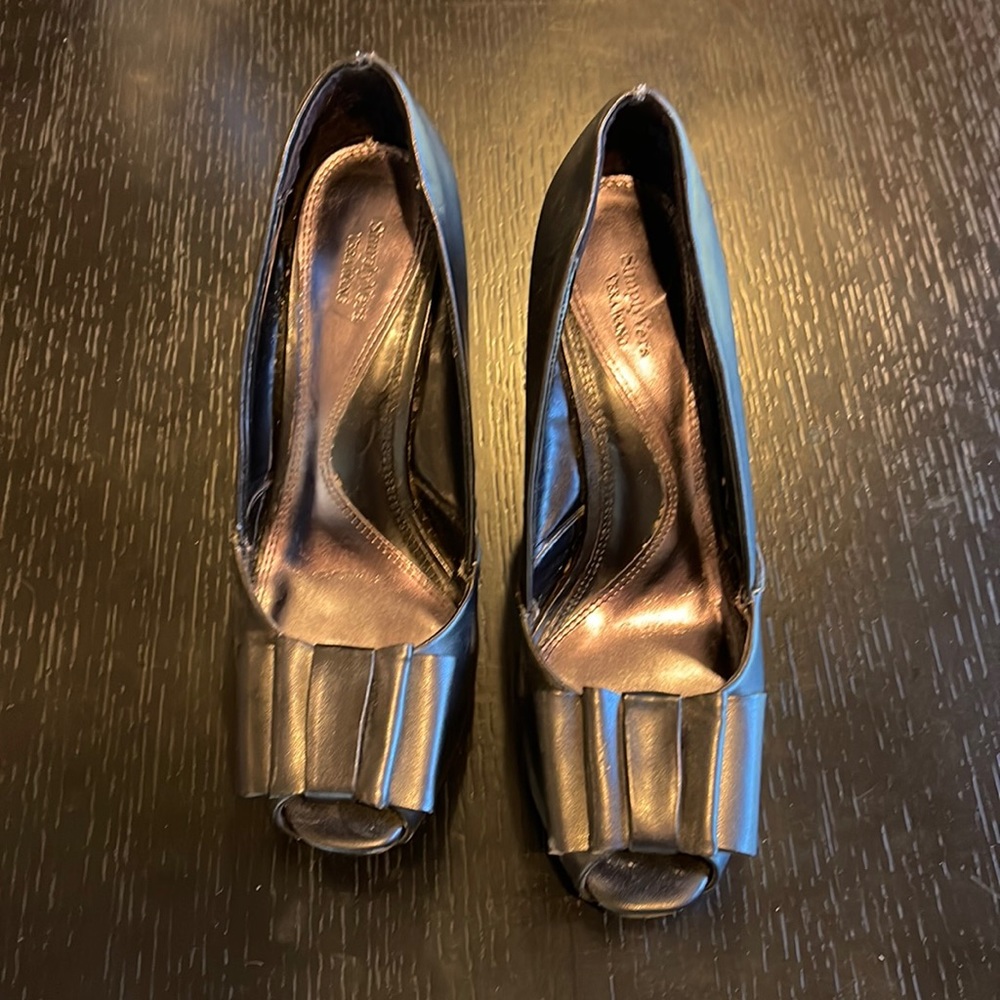 Black heel size 9